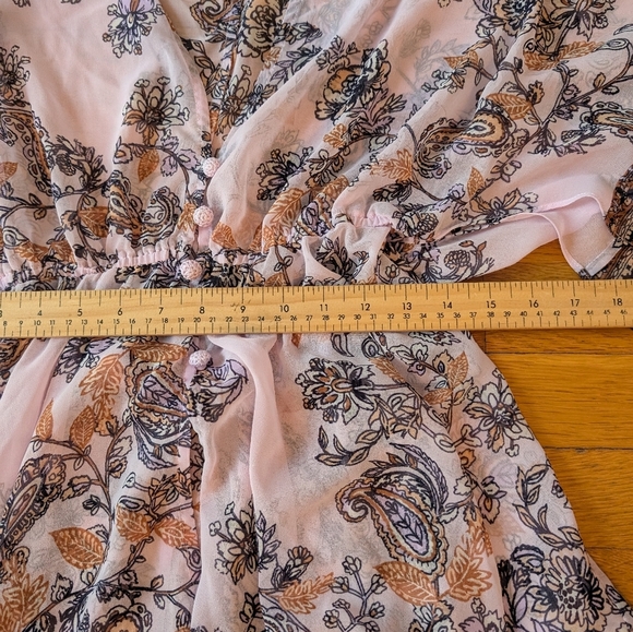 36. Free People Paisley‎ Floral Blouse in Lilac - Picture 3 of 4